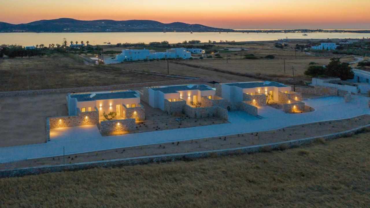 T7 Luxury Villas Paros Buitenkant foto