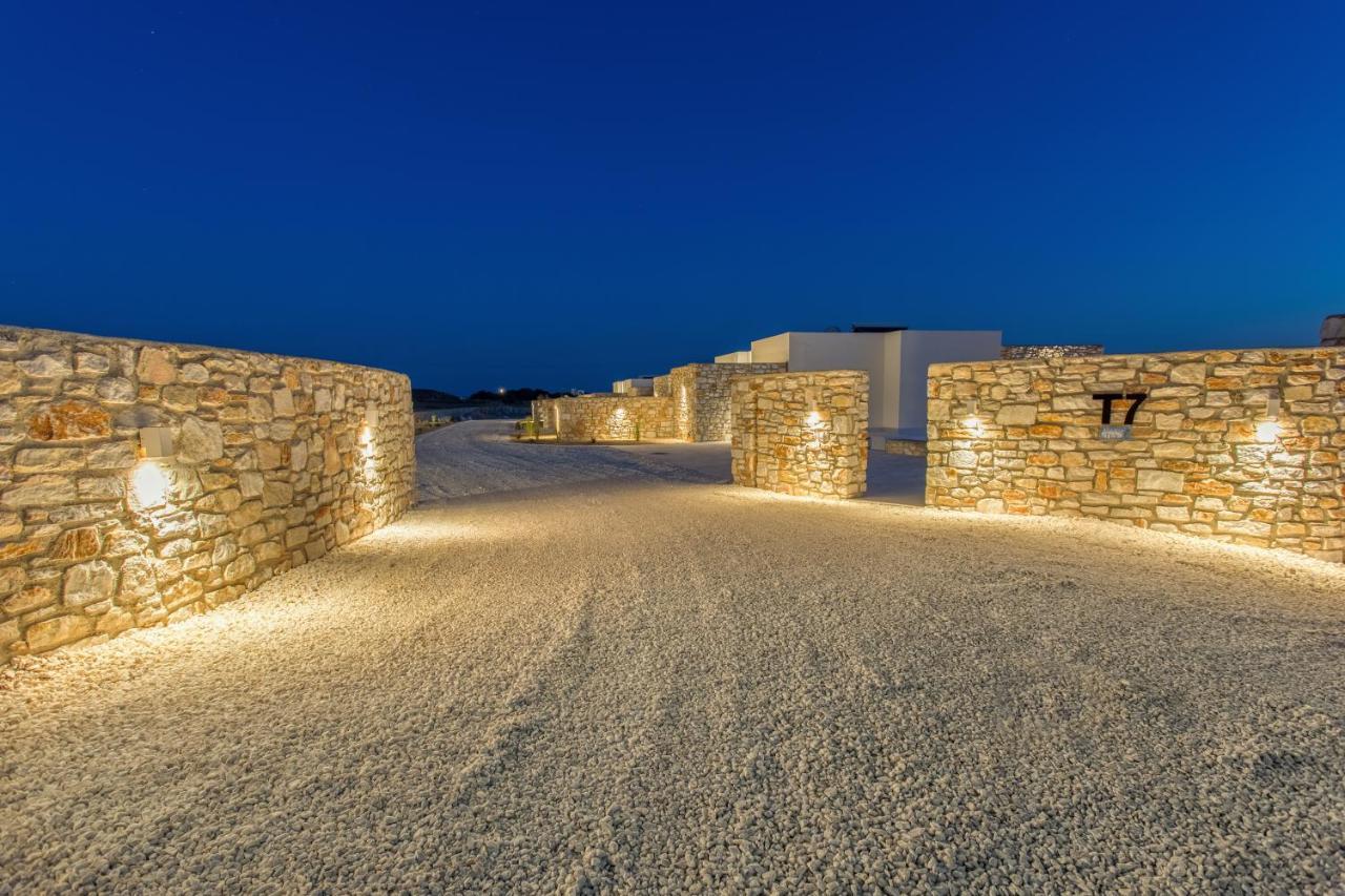 T7 Luxury Villas Paros Buitenkant foto