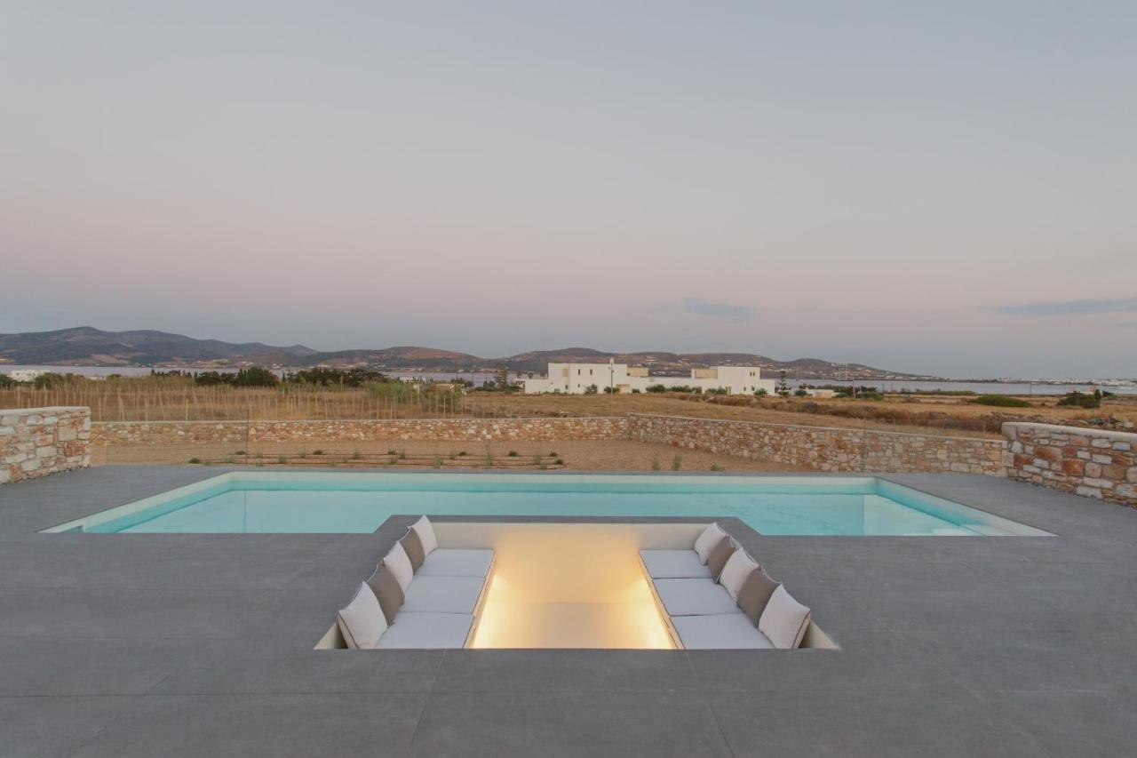 T7 Luxury Villas Paros Buitenkant foto