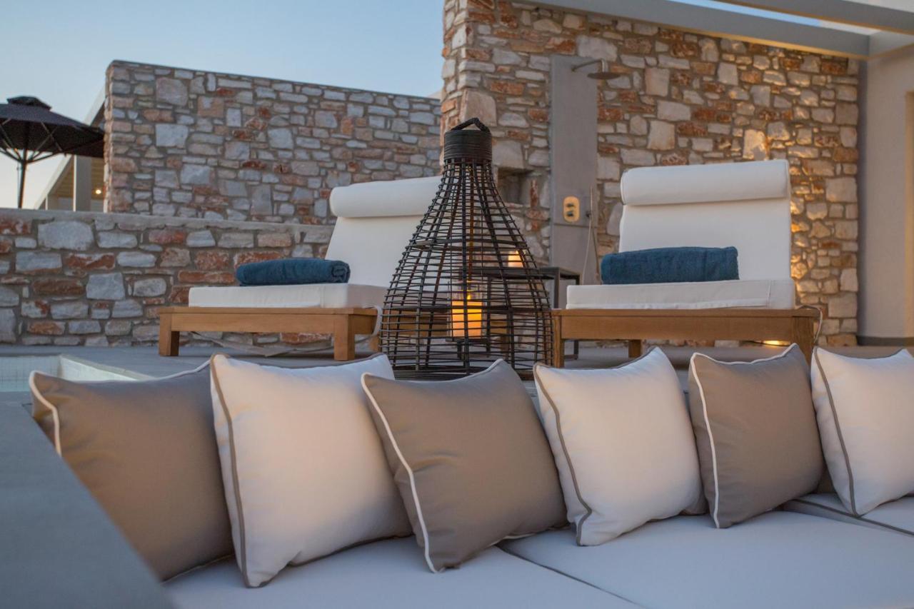T7 Luxury Villas Paros Buitenkant foto