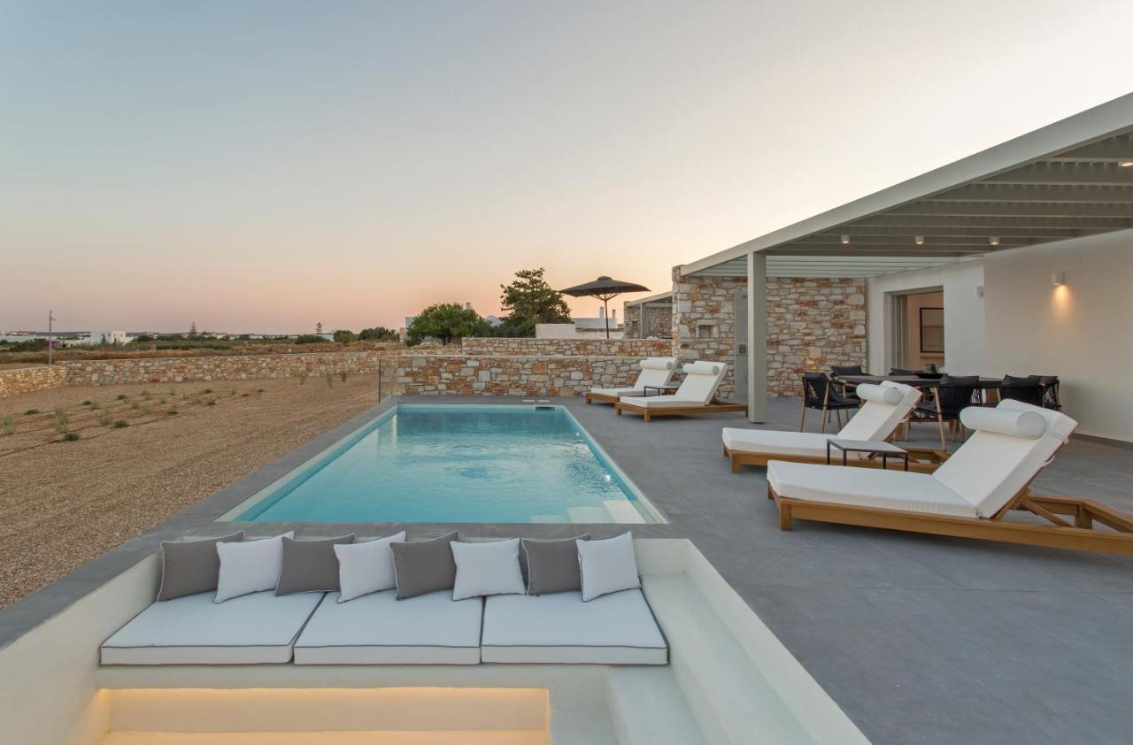 T7 Luxury Villas Paros Buitenkant foto
