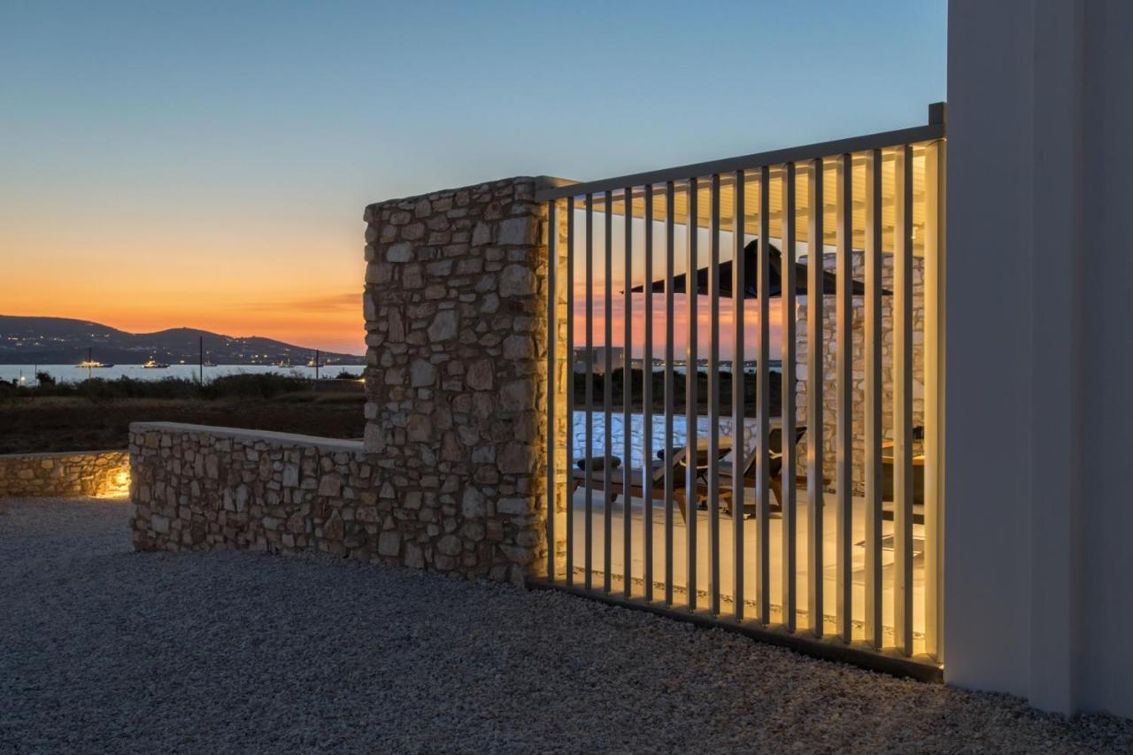T7 Luxury Villas Paros Buitenkant foto
